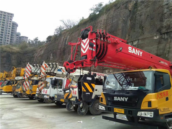 武宁县吊车出租按什么计费？台班费、单次费、里程费怎么算？